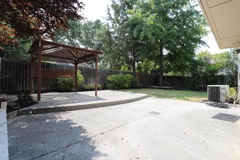 8200 Brick Hearth Pl, Antelope, CA 95843 photo 14