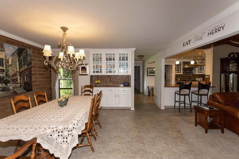 2625 E North Bear Creek Dr, Merced, CA 95340 photo 4