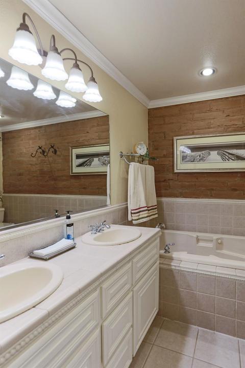 2625 E North Bear Creek Dr, Merced, CA 95340 photo 30