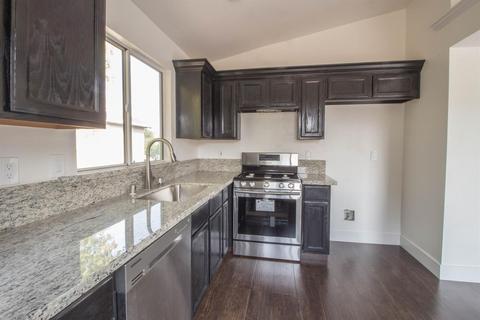 528 Crater Ave, Modesto, CA 95351 photo 3
