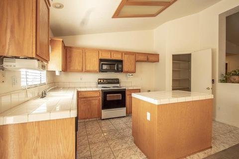 3348 Orchestra Pl, Modesto, CA 95355 photo 4