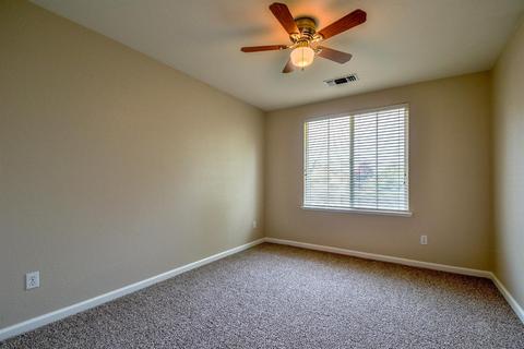 1504 Classic Ct, Modesto, CA 95357 photo 12