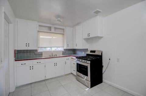 1205 Hilltop Ln, Modesto, CA 95358 photo 5