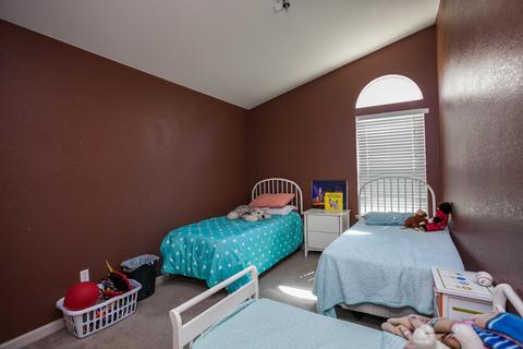 653 E Springer Dr, Turlock, CA 95382 photo 12