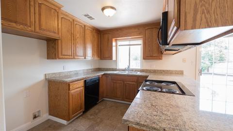 504 Curry Ct, Manteca, CA 95337 photo 9