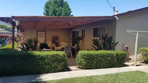 6720 Garden Ct, Gilroy, CA 95020 photo 3