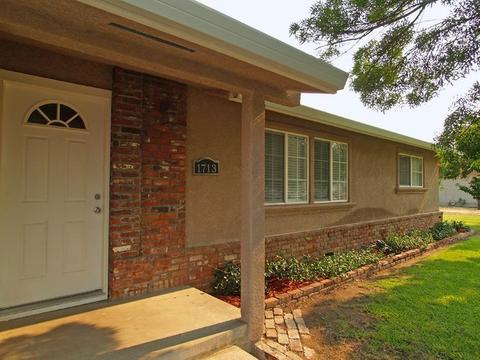 1713 Beverly Dr, Modesto, CA 95358 photo 1