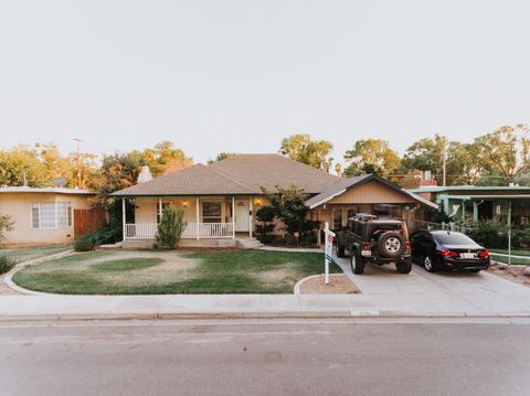 2042 Viola St, Modesto, CA 95354 photo 1