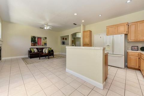 5709 Ravenswood Ln, Carmichael, CA 95608 photo 6