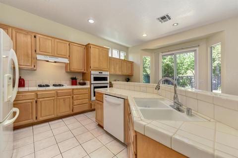 5709 Ravenswood Ln, Carmichael, CA 95608 photo 8