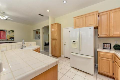 5709 Ravenswood Ln, Carmichael, CA 95608 photo 9