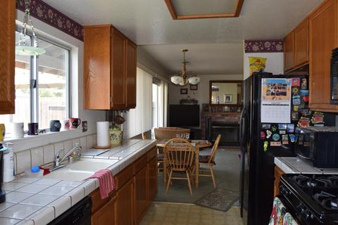 421 Cassidy Ct, Modesto, CA 95356 photo 4