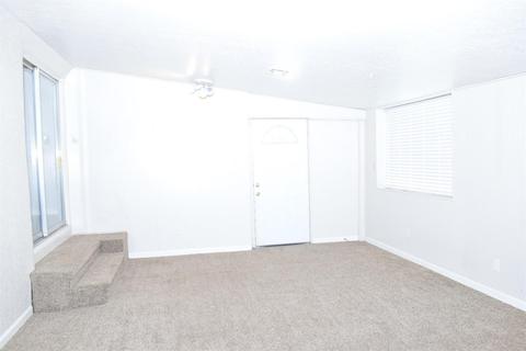1136 E Fairmont Ave, Modesto, CA 95350 photo 14