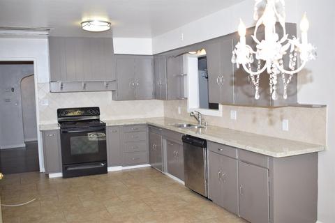 1136 E Fairmont Ave, Modesto, CA 95350 photo 6