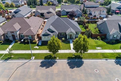 1776 Cornerstone Dr, Ripon, CA 95366 photo 4