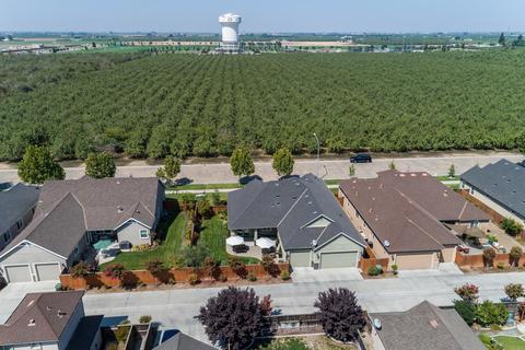 1776 Cornerstone Dr, Ripon, CA 95366 photo 2