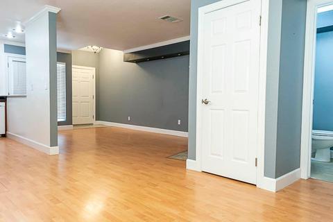7627 Roberta Ln, Antelope, CA 95843 photo 4