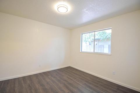 910 Byron Ln, Modesto, CA 95351 photo 8