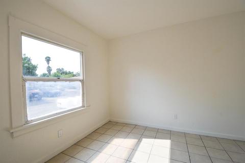 910 Byron Ln, Modesto, CA 95351 photo 27