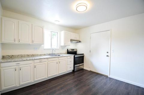 910 Byron Ln, Modesto, CA 95351 photo 4