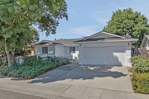 2013 Monte Carlo Ct, Modesto, CA 95350 photo 1