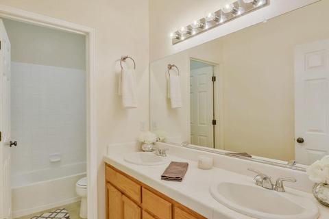 1073 Brook View Ln, Manteca, CA 95337 photo 25