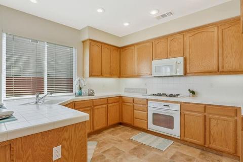 1073 Brook View Ln, Manteca, CA 95337 photo 15