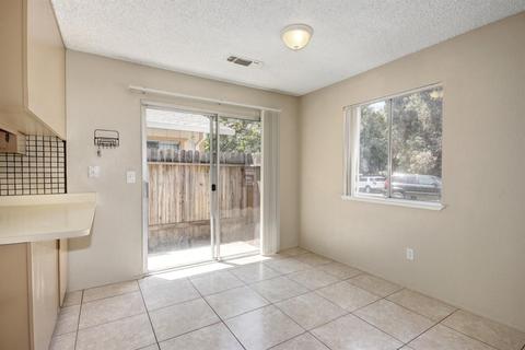 3204 Ashwood Ln, Carmichael, CA 95608 photo 10
