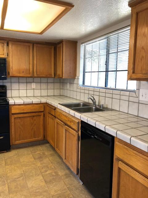 2305 Manor Oak Dr, Modesto, CA 95355 photo 4