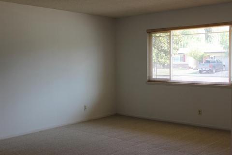 710 Brookdale Dr, Merced, CA 95340 photo 3