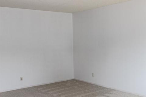 710 Brookdale Dr, Merced, CA 95340 photo 5