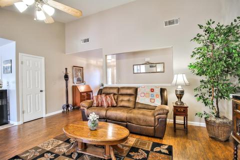 404 J St, Lathrop, CA 95330 photo 7