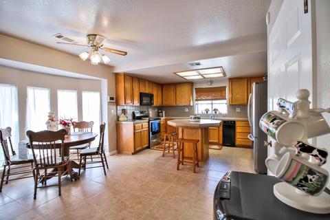 404 J St, Lathrop, CA 95330 photo 14