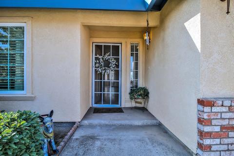 404 J St, Lathrop, CA 95330 photo 3