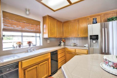 404 J St, Lathrop, CA 95330 photo 11