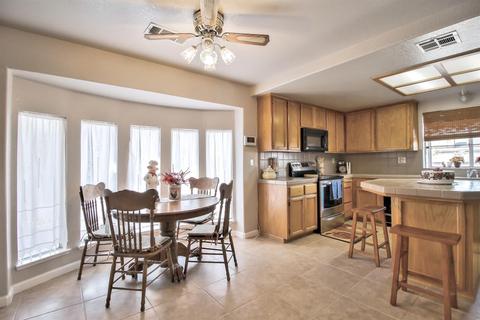404 J St, Lathrop, CA 95330 photo 9