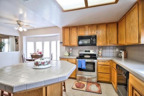 404 J St, Lathrop, CA 95330 photo 12