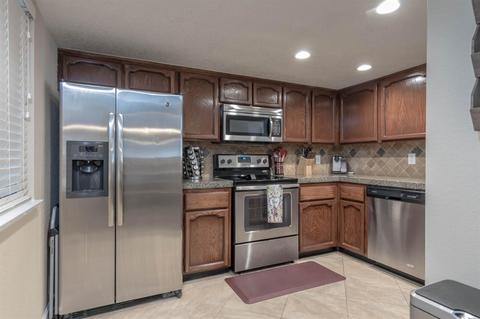 1101 Cedar Creek Dr #2, Modesto, CA 95355 photo 6