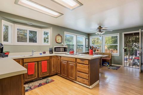 624 E Roseburg Ave, Modesto, CA 95350 photo 2