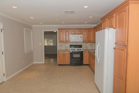 2513 E Orangeburg Ave, Modesto, CA 95355 photo 8
