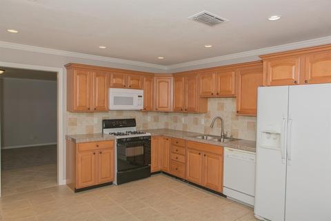 2513 E Orangeburg Ave, Modesto, CA 95355 photo 9