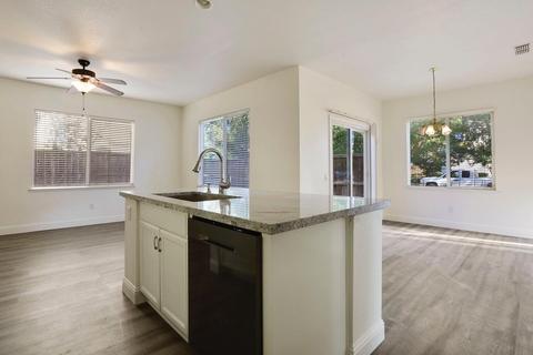 3332 Dewar Ln, Turlock, CA 95382 photo 10
