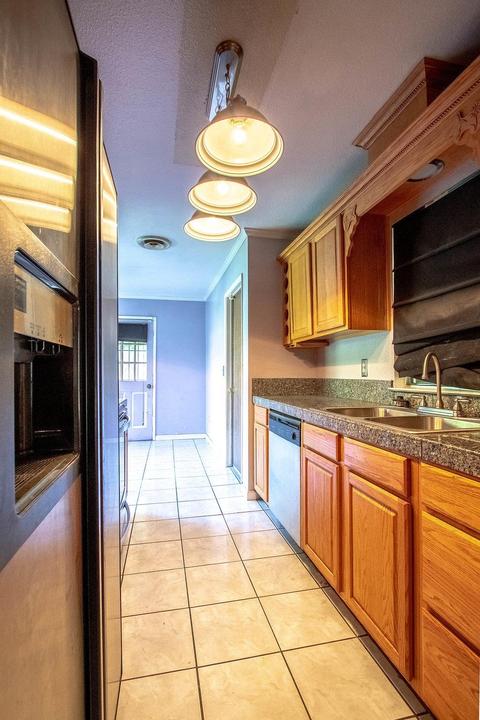 409 Scout Way, Modesto, CA 95351 photo 5