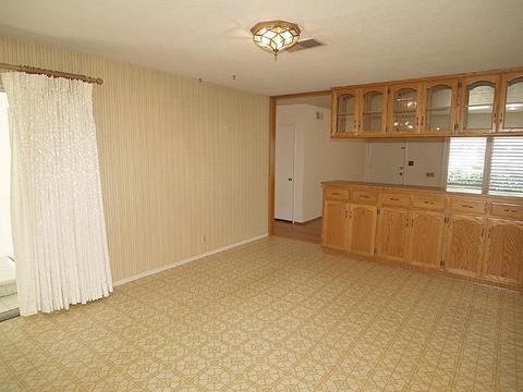 1502 Maplewood Dr, Modesto, CA 95350 photo 4