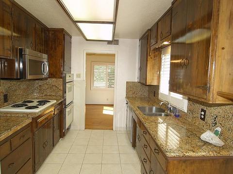 1502 Maplewood Dr, Modesto, CA 95350 photo 7