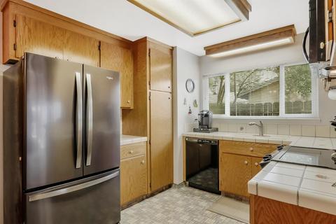2109 Durango Ln, Modesto, CA 95355 photo 8