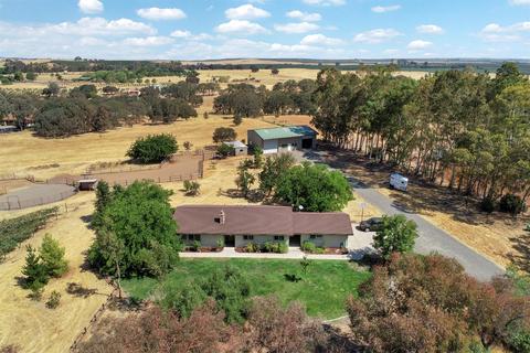 26758 Via Robles, Winters, CA 95694 photo 1
