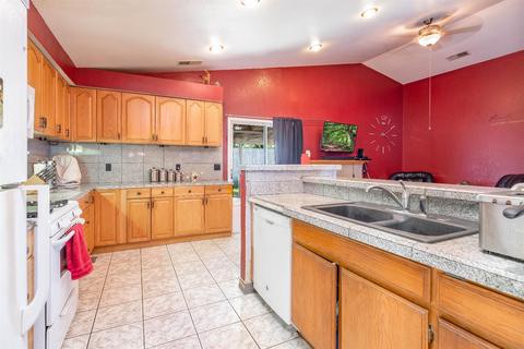 433 Montague Ct, Modesto, CA 95351 photo 9