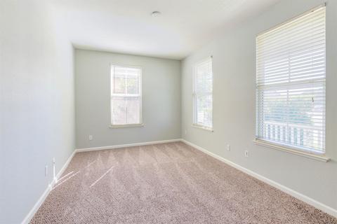 1641 Biarritz St, Tracy, CA 95304 photo 5