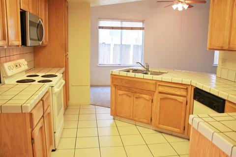 1004 Jayhawk Way, Modesto, CA 95358 photo 3
